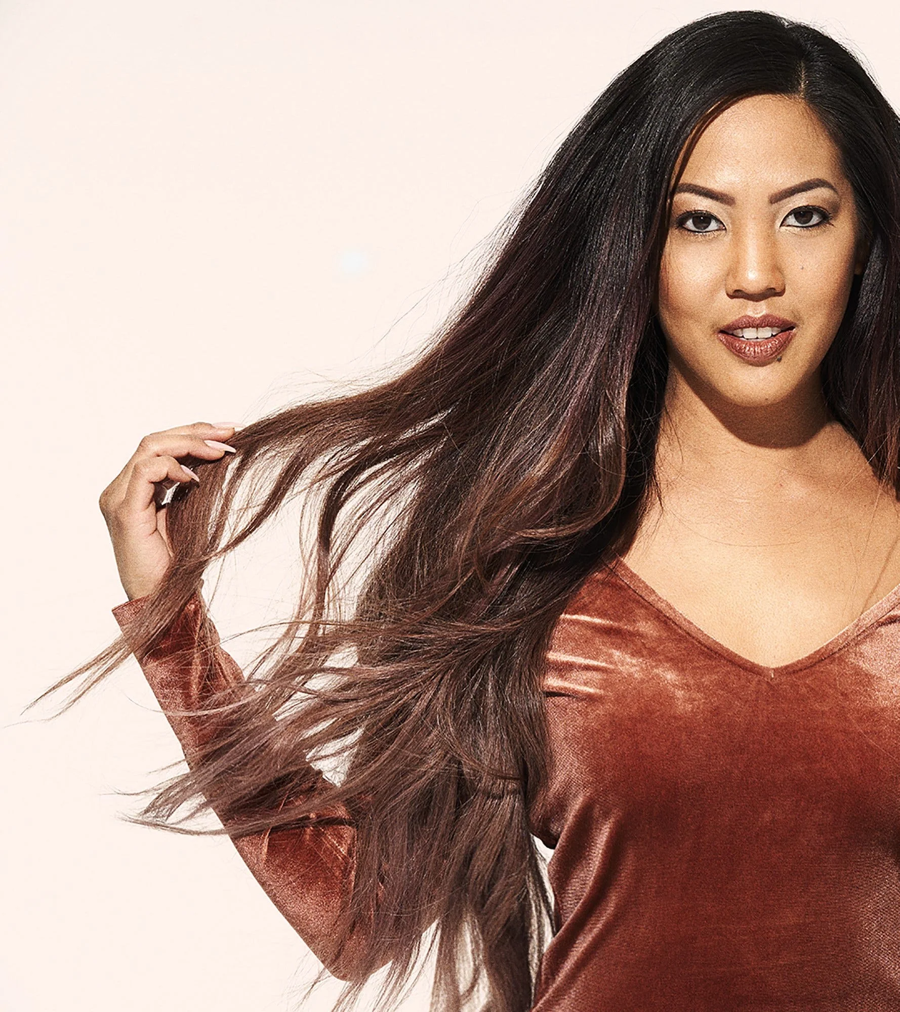 HairCovery® Thickening & Volumizing Holding Spray - Image 3
